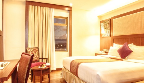 Deluxe Room, 1 Double Bed, Smoking, Bathtub