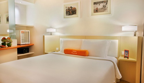 Room (HARRIS Sky)