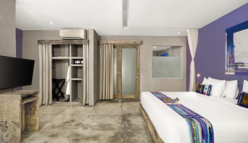 Ethnic Suite