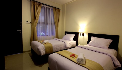 Superior Pool View "Free one way airport transfer"