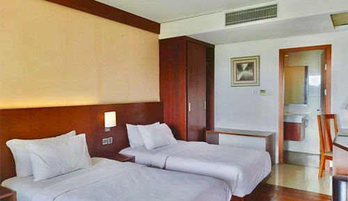 Deluxe Twin Room without Balcony