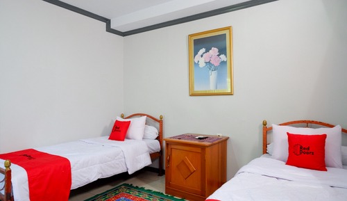 Twin Room (Reddoorz)