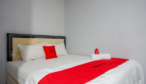 Double Room (Reddoorz)