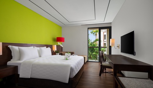 Deluxe Balcony Room