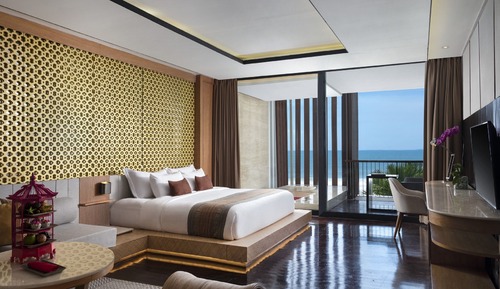 Seminyak Ocean King Suite with Balcony