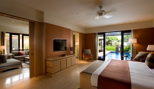 Suite, 1 King Bed, Kitchenette, Beachfront