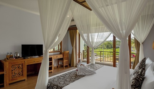 Suite Balcony with Rice Field View