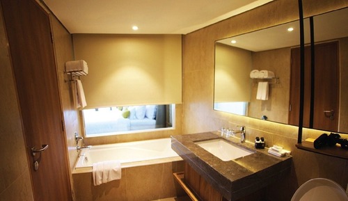 Premier King Sea View