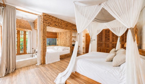 Rooms MAO