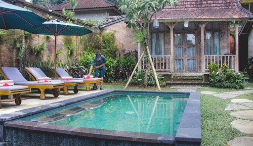 Deluxe Wooden House