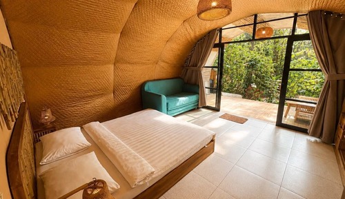 Curve Tent