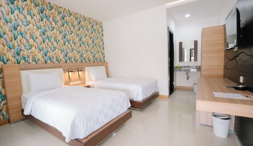 Deluxe Twin Room