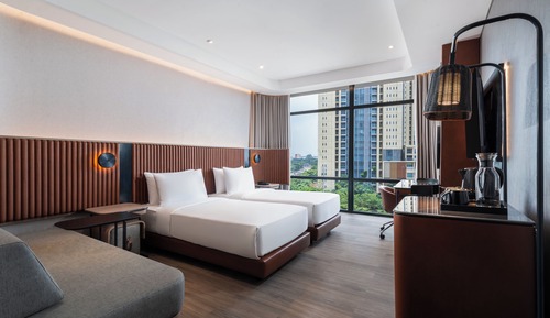 Superior Room, 2 Twin Beds, City View