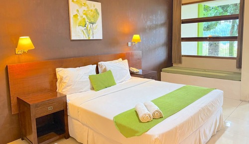 Deluxe Room, 1 King Bed