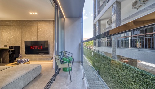 Deluxe Room, Balcony, City View