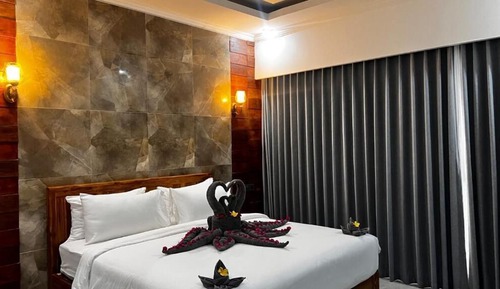 Basic Double Room, Balcony, Courtyard View