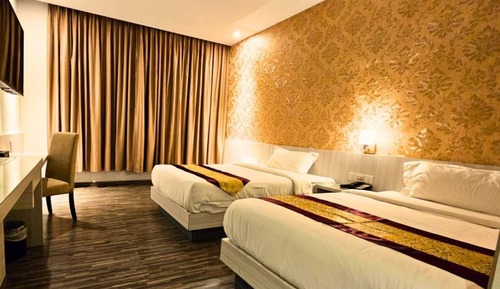 Deluxe Twin Room, City View