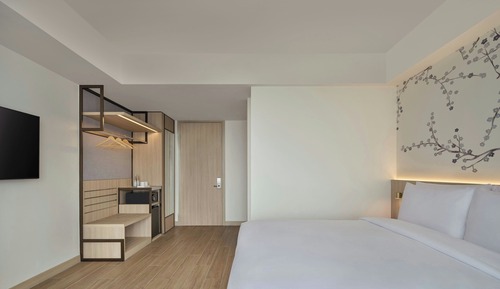 Superior Room, 1 King Bed