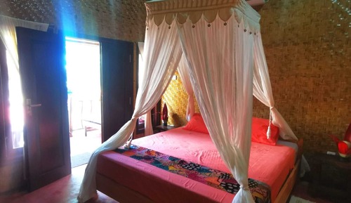 Deluxe Cabin, Garden View