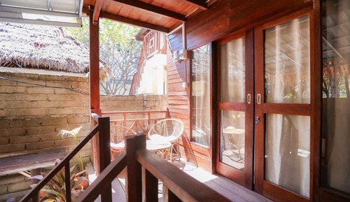 Classic Quadruple Room, Pool View