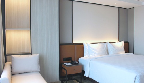 New Deluxe Queen Room