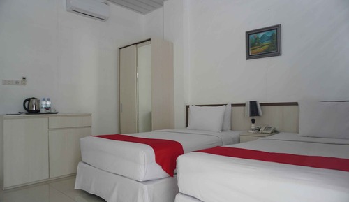 Junior Twin Room, Lake View