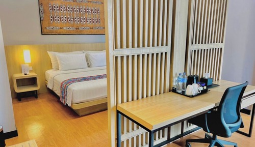 Junior Room, 1 Double Bed, Smoking (Living Room)