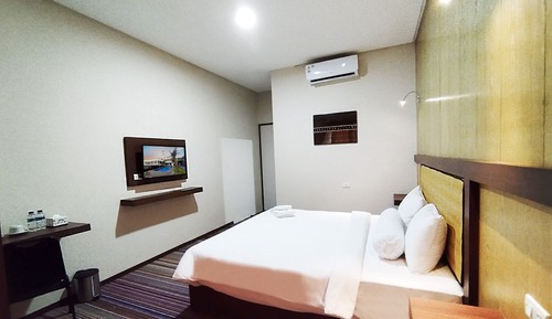 Deluxe Room, 1 Queen Bed