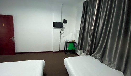 Standard Twin Room