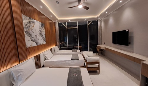 Triple Room Pool View