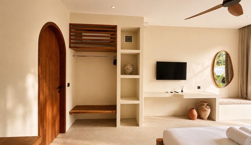 Superior King Room