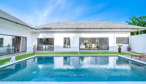 Luxury Villa, Pool View