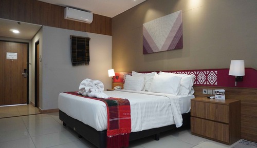 Deluxe Double Room, Lake View