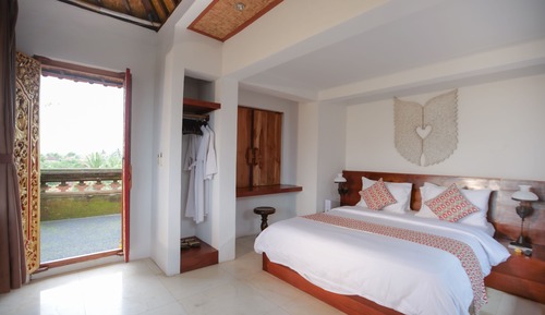 Deluxe Penthouse, 1 Queen Bed, Balcony, Valley View