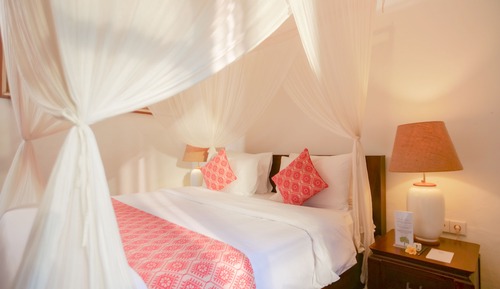 Superior Double Room, 1 King Bed, Pool View, Ground Floor