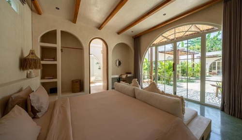 Double Room, 1 King Bed, Patio, Pool View
