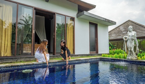 Luxury Villa, Pool View