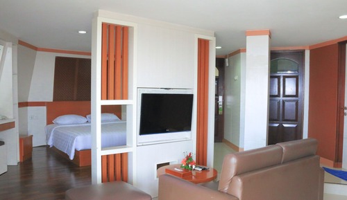 Deluxe Double or Twin Room (Upper Floor)