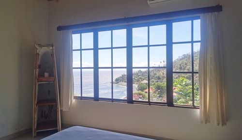 Seaview Bungalow