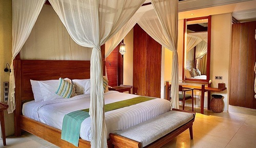 Premier Villa, 1 King Bed, Private Pool, Garden Area