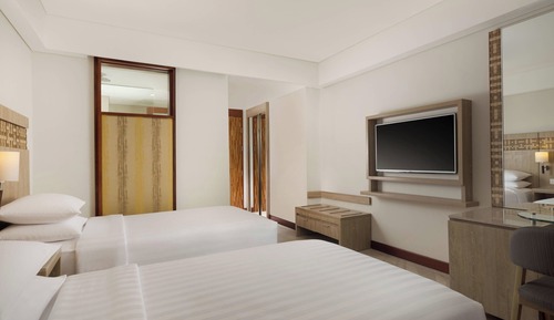 Room, 2 Twin Beds, Balcony, Pool View (Pool View)