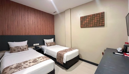 Economy Room