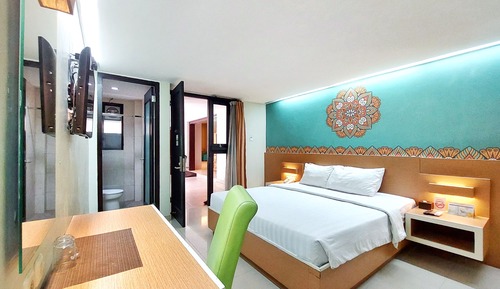 Deluxe Double or Twin Room