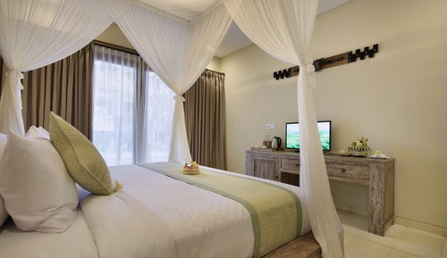 Deluxe Double or Twin Room with Balcony and Daily Afternoon Tea