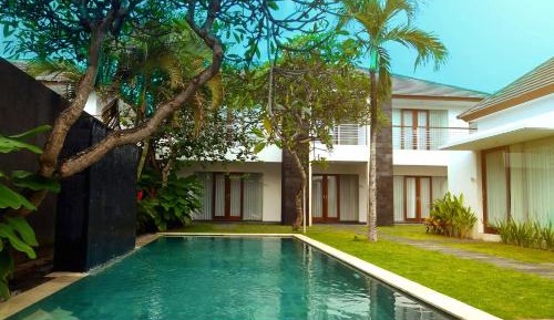 King Room with Pool View