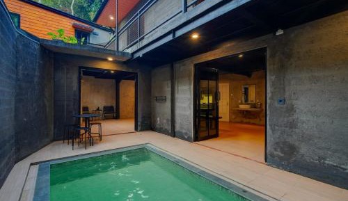 Mariposa Cabin C with Pool