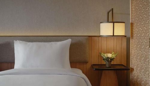Superior King Room with Balcony and Pool View