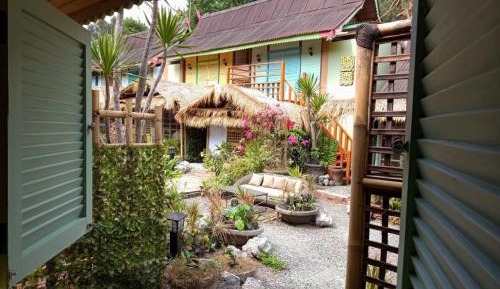 Deluxe Bungalow with Garden View