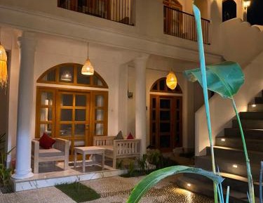 Family Room with Garden View