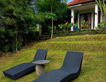 Cottage with Garden View